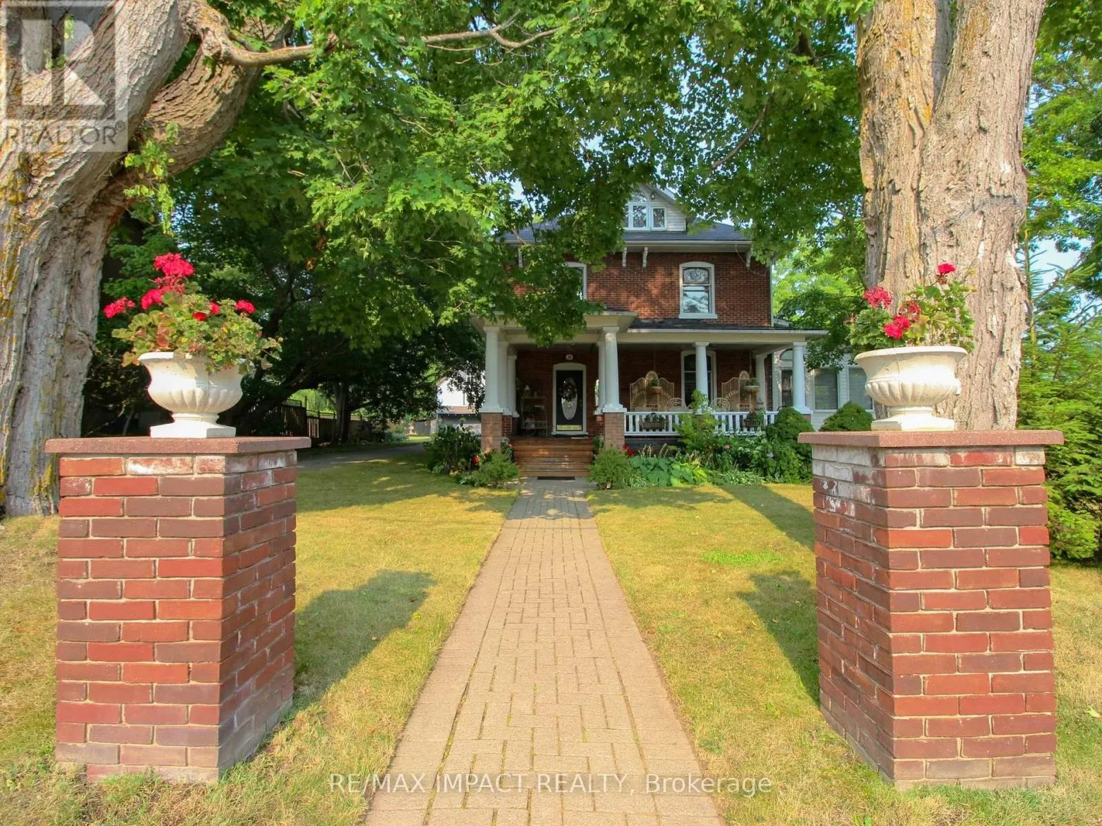 33 DIVISION STREET