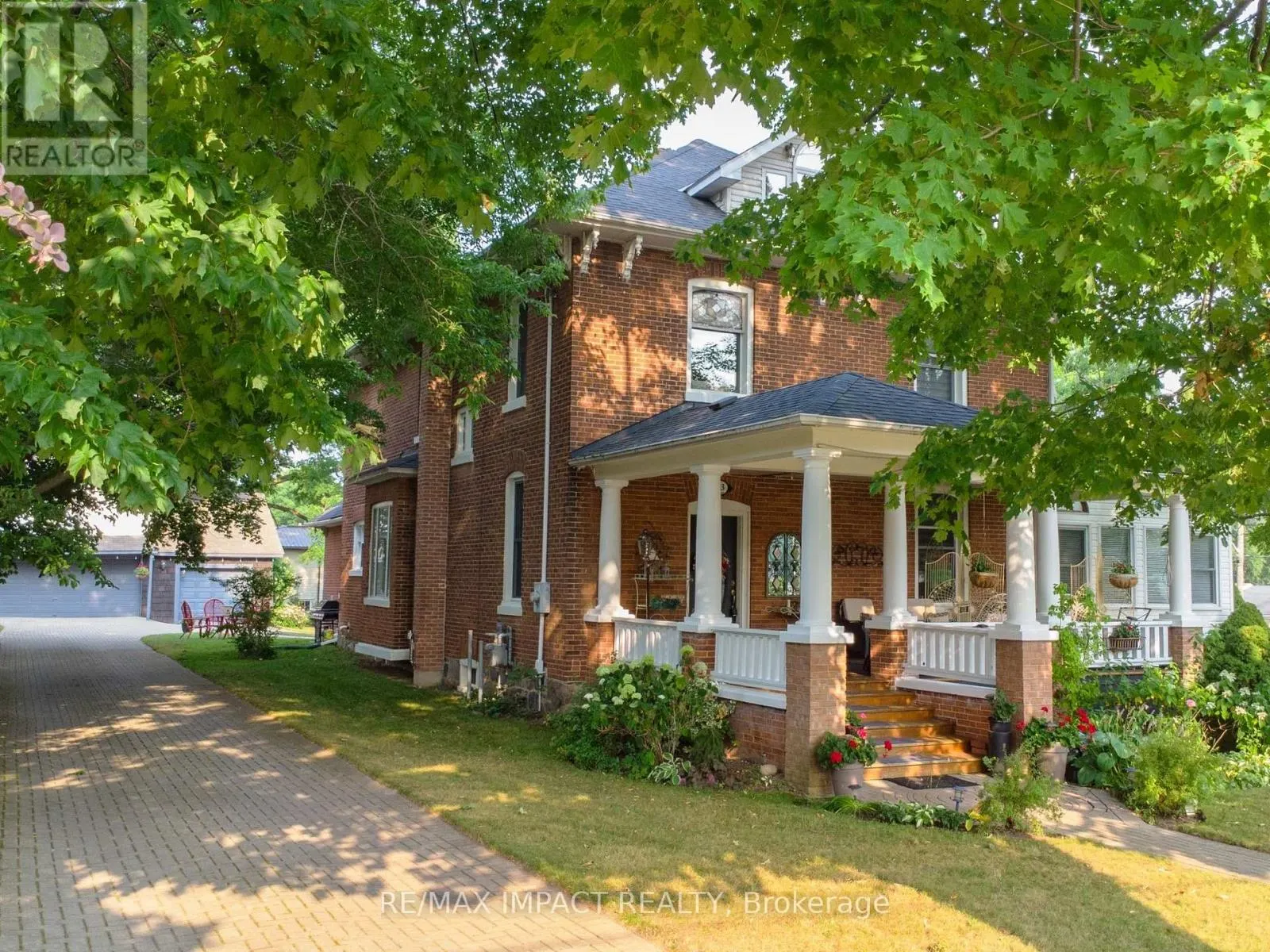 33 DIVISION STREET