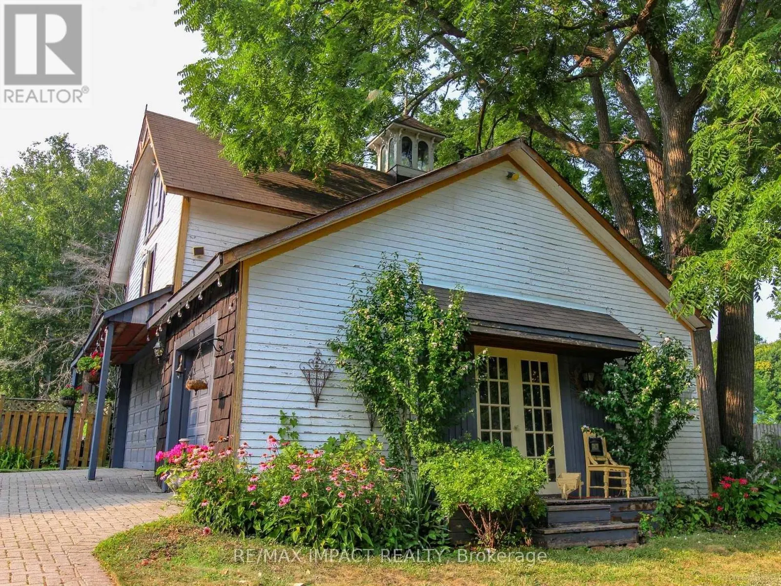 33 DIVISION STREET