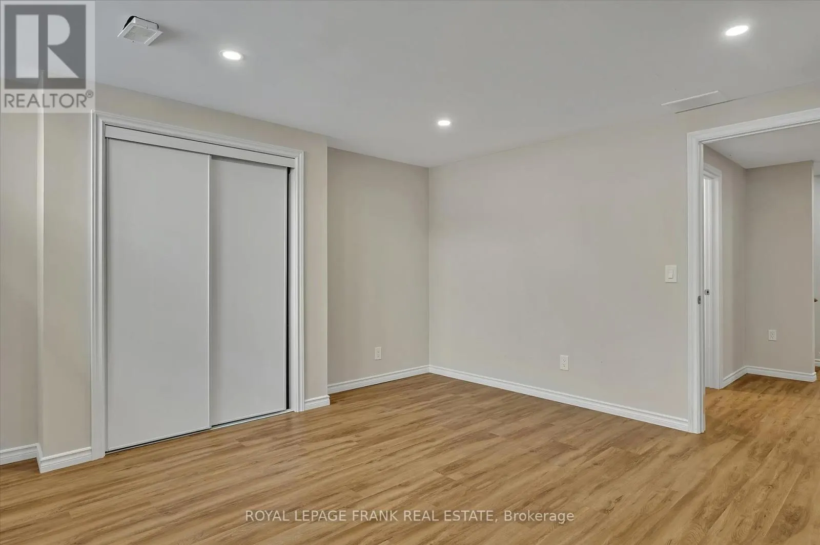 8 - 24 BRINTON DRIVE, #8