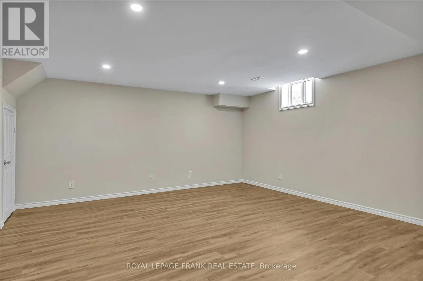 8 - 24 BRINTON DRIVE, #8