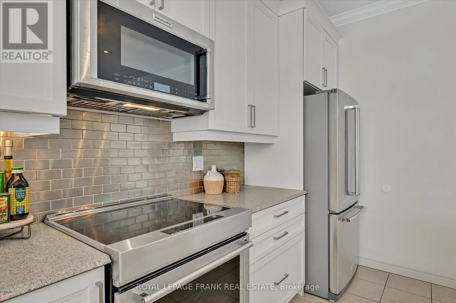 8 - 24 BRINTON DRIVE, #8