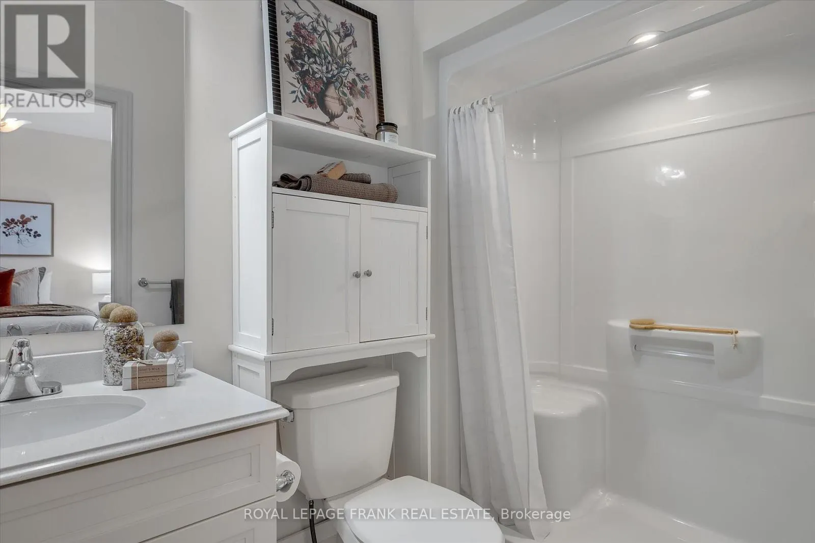 8 - 24 BRINTON DRIVE, #8