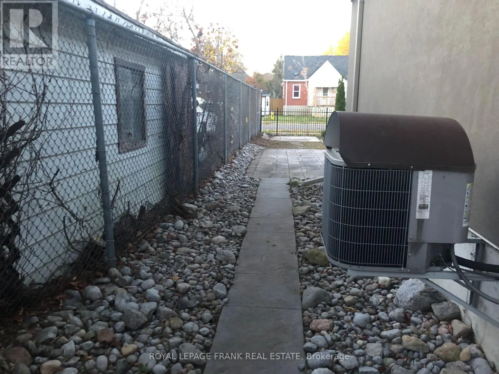 8 - 24 BRINTON DRIVE, #8