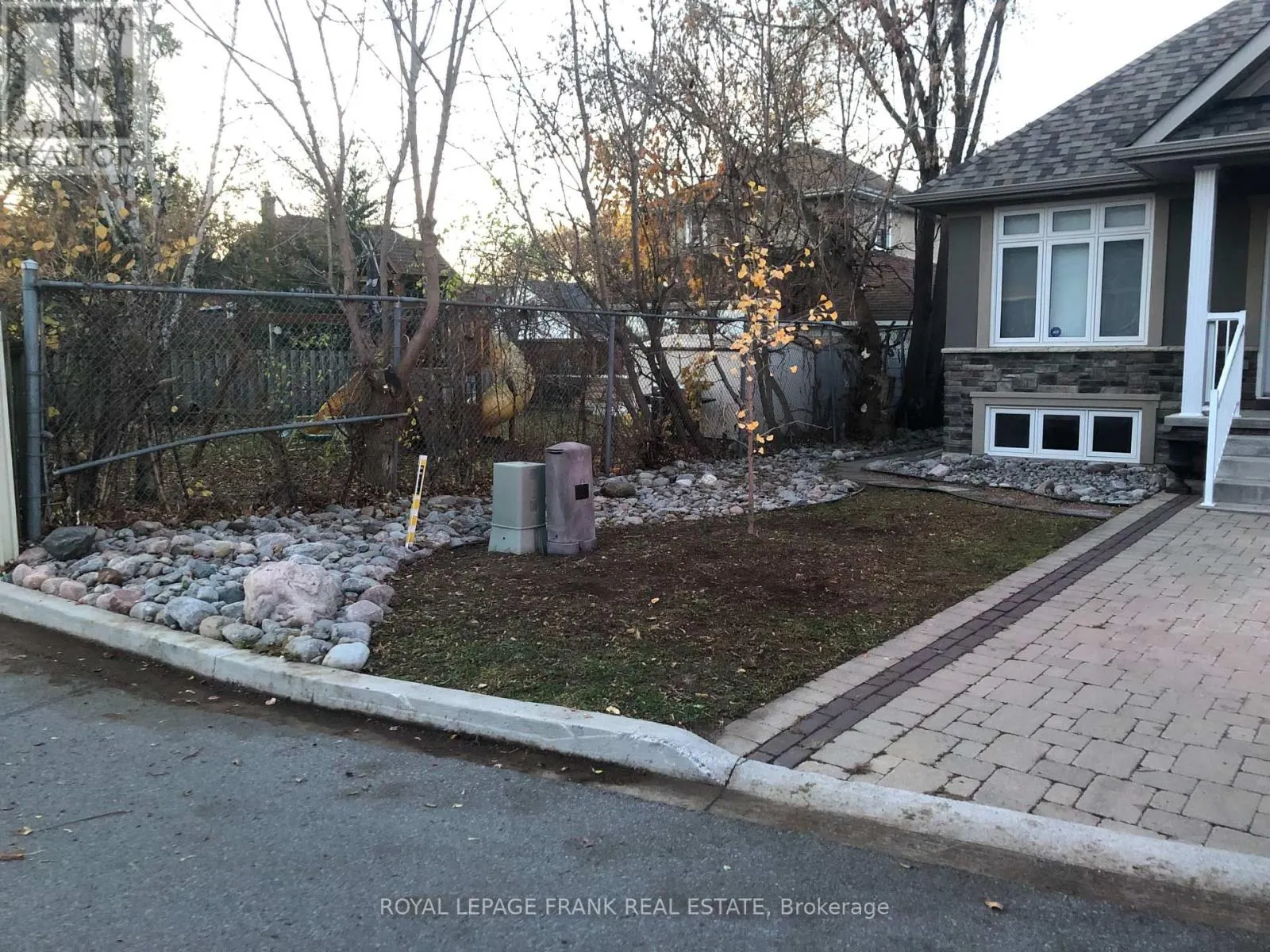 8 - 24 BRINTON DRIVE, #8