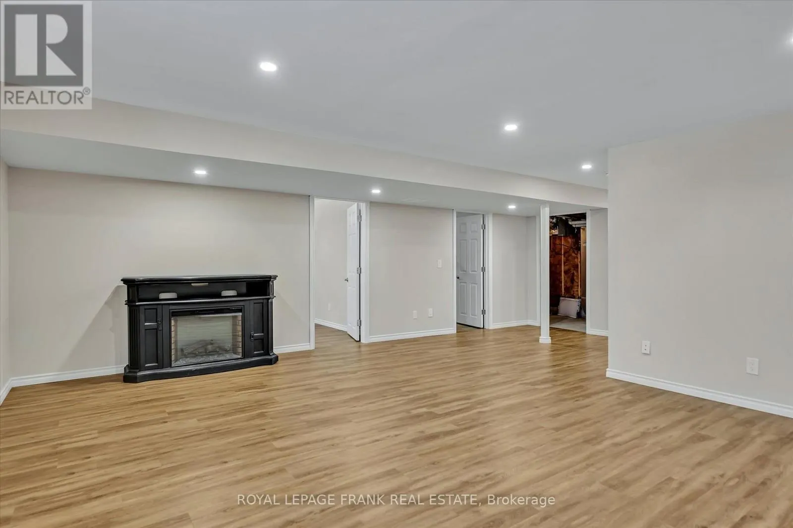 8 - 24 BRINTON DRIVE, #8