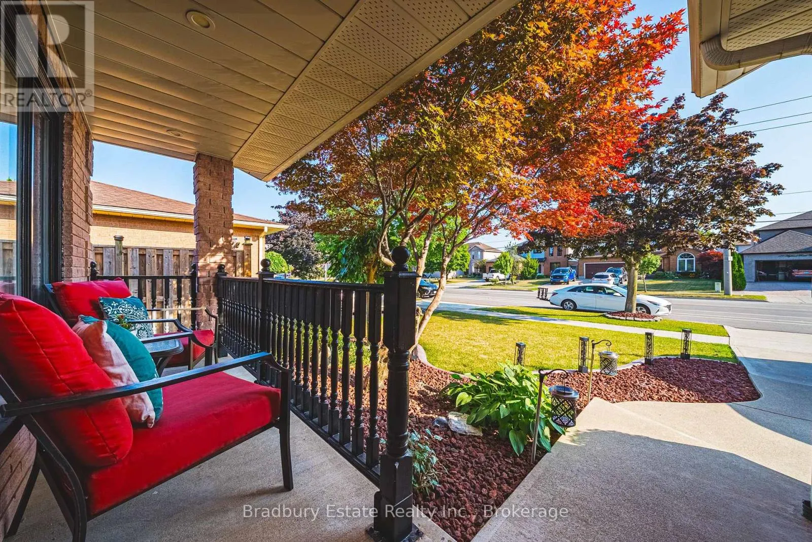 176 HIGHLAND ROAD W