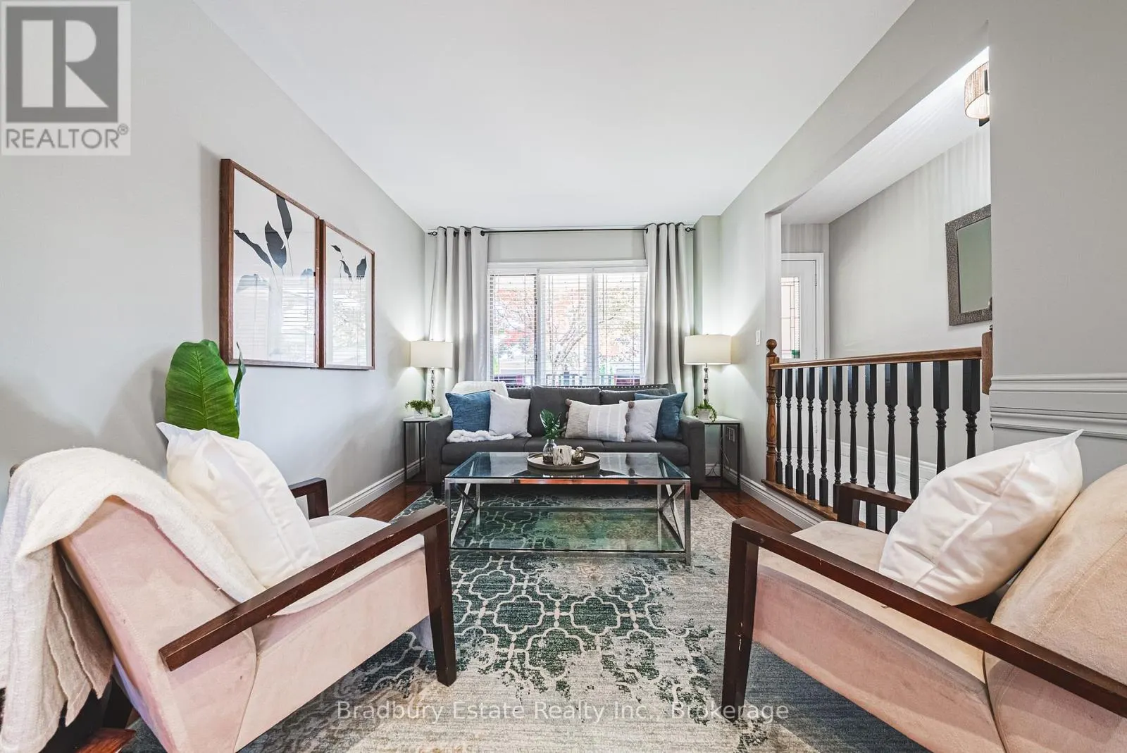176 HIGHLAND ROAD W