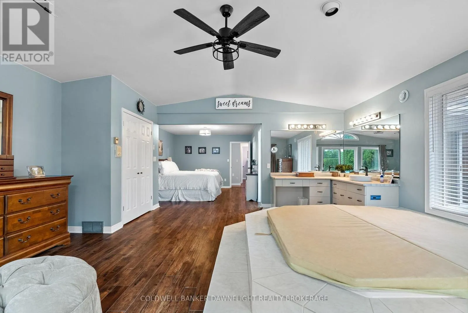 399 PRYDE BOULEVARD