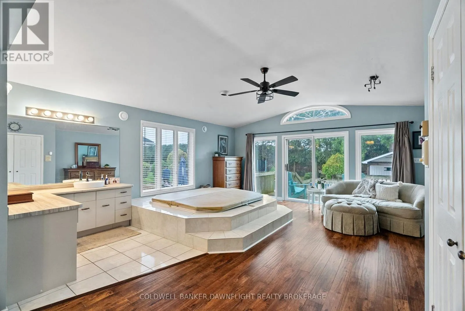 399 PRYDE BOULEVARD