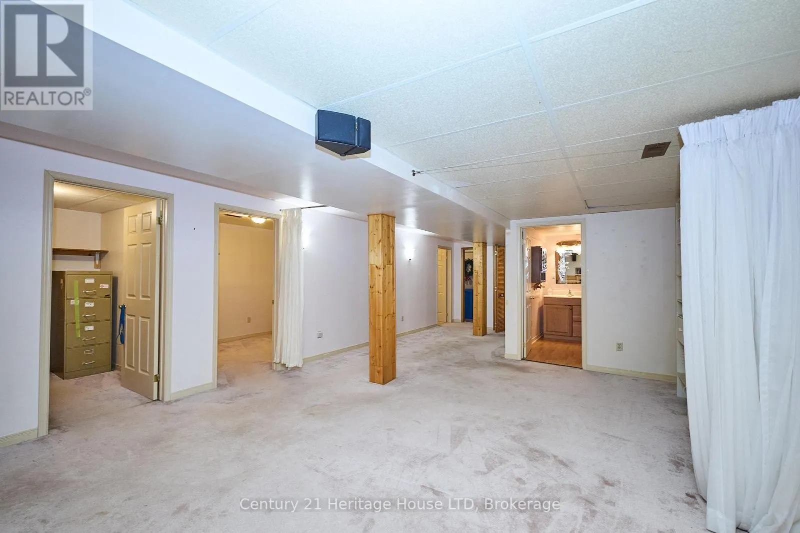 466 BELLEAIR BOULEVARD