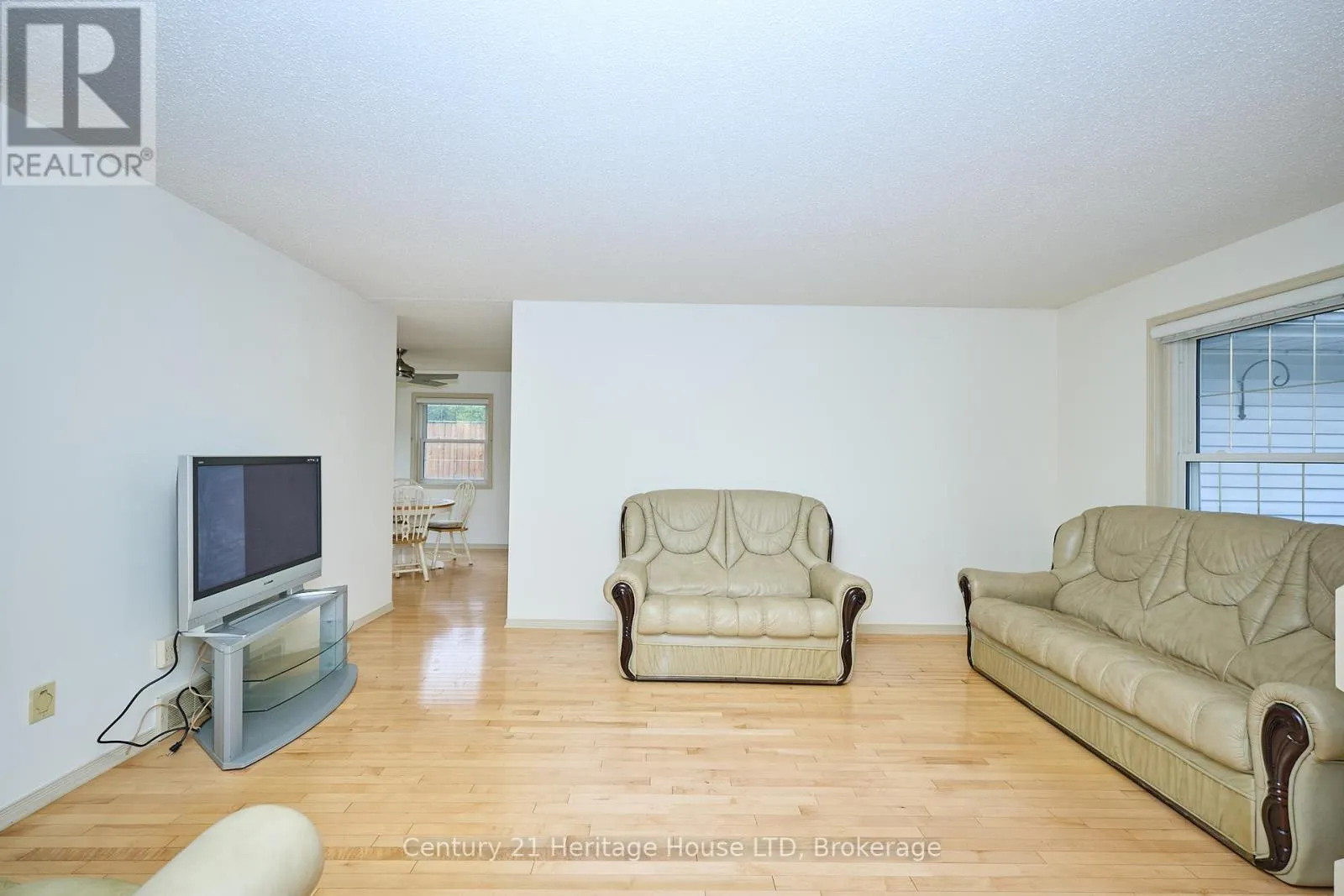 466 BELLEAIR BOULEVARD