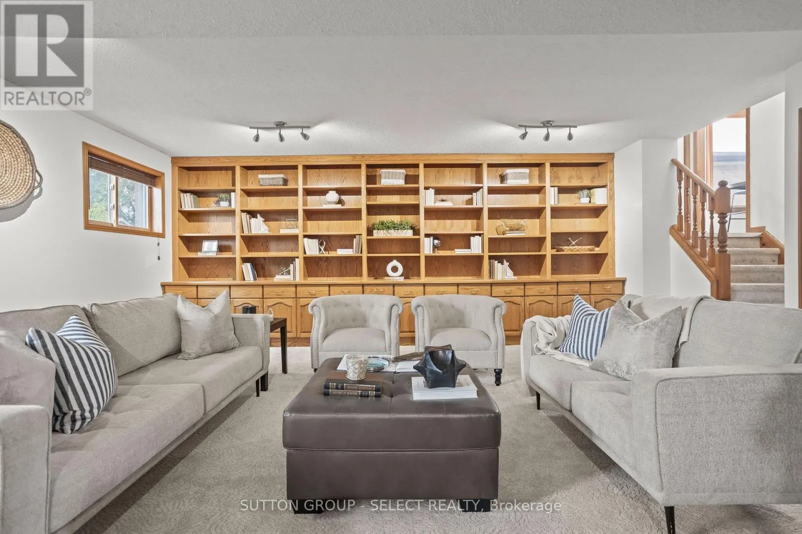 1615 JALNA BOULEVARD