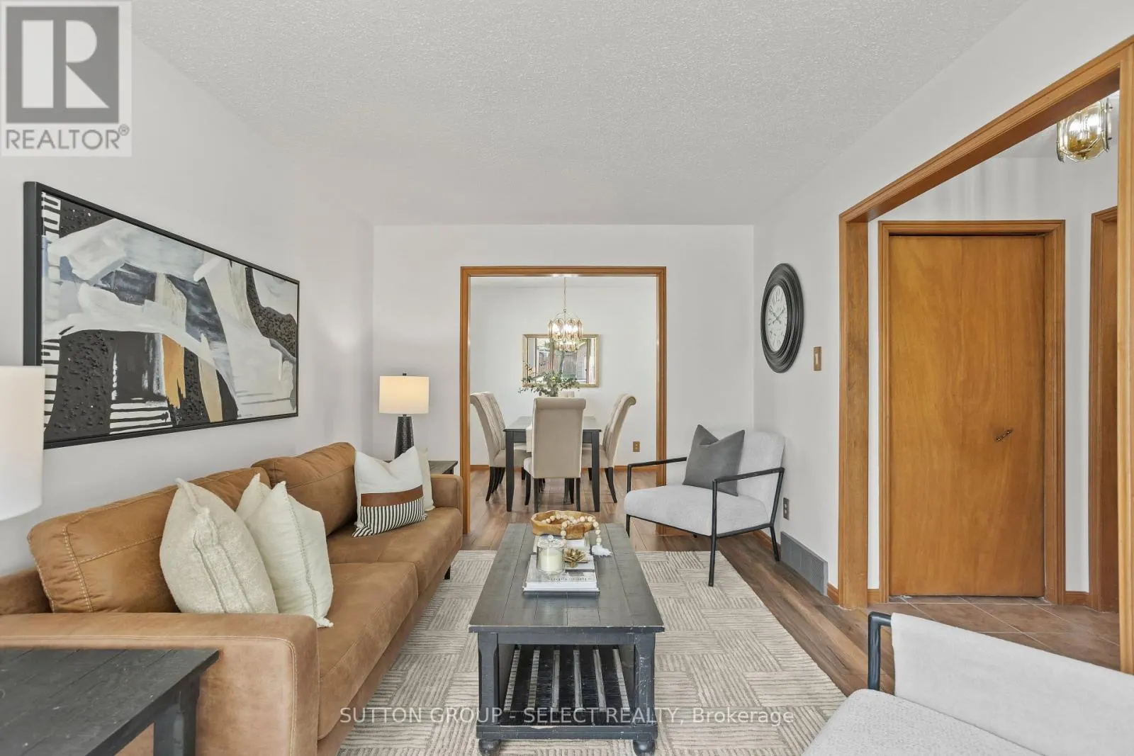 1615 JALNA BOULEVARD