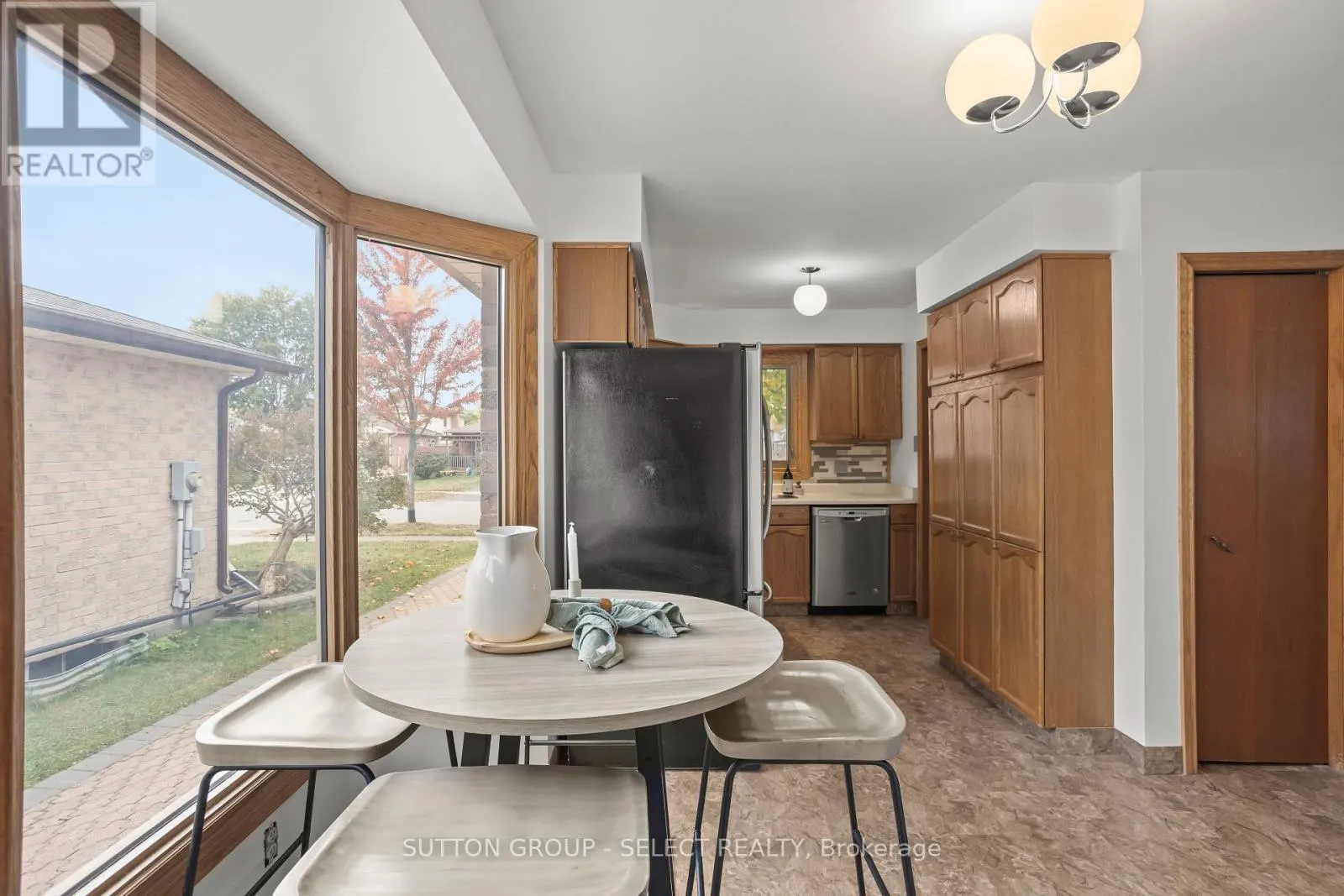 1615 JALNA BOULEVARD