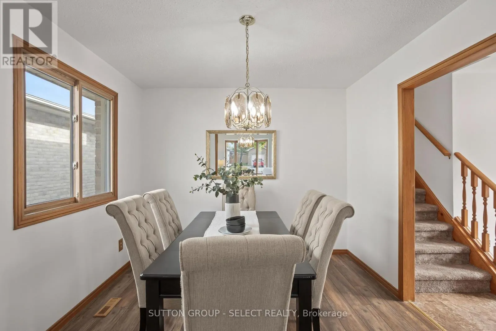 1615 JALNA BOULEVARD