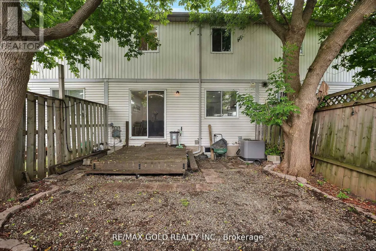 34 - 90 MOOREGATE CRESCENT