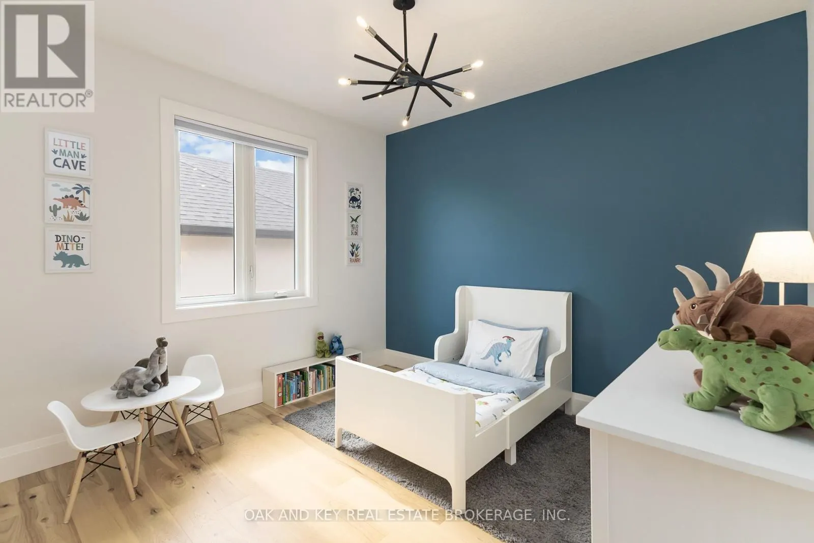 119 DAVENTRY WAY