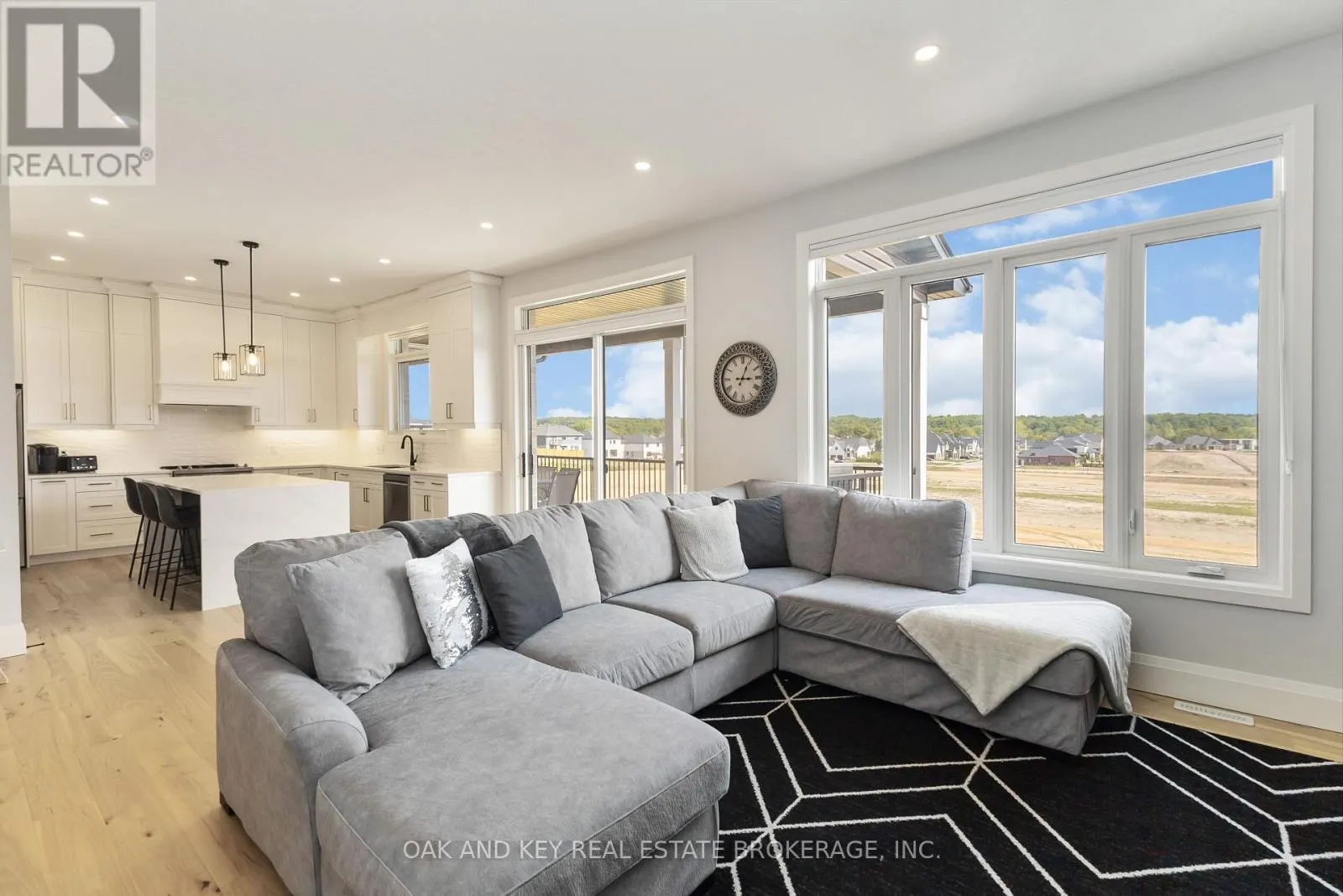 119 DAVENTRY WAY