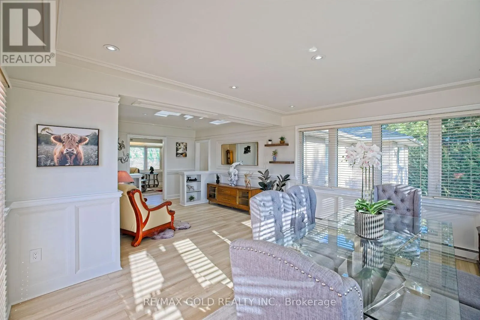 32 ORIOLE AVENUE