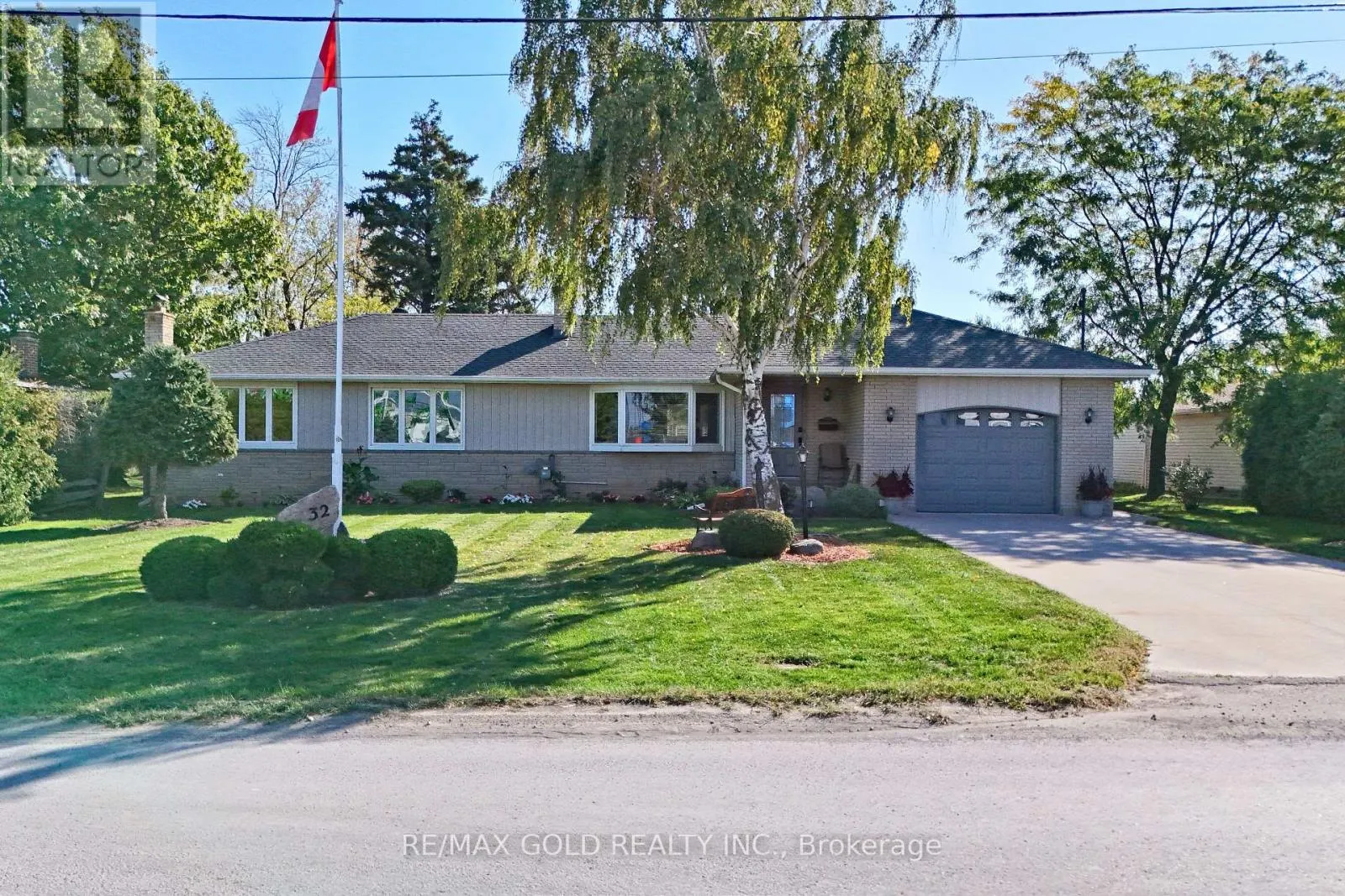 32 ORIOLE AVENUE