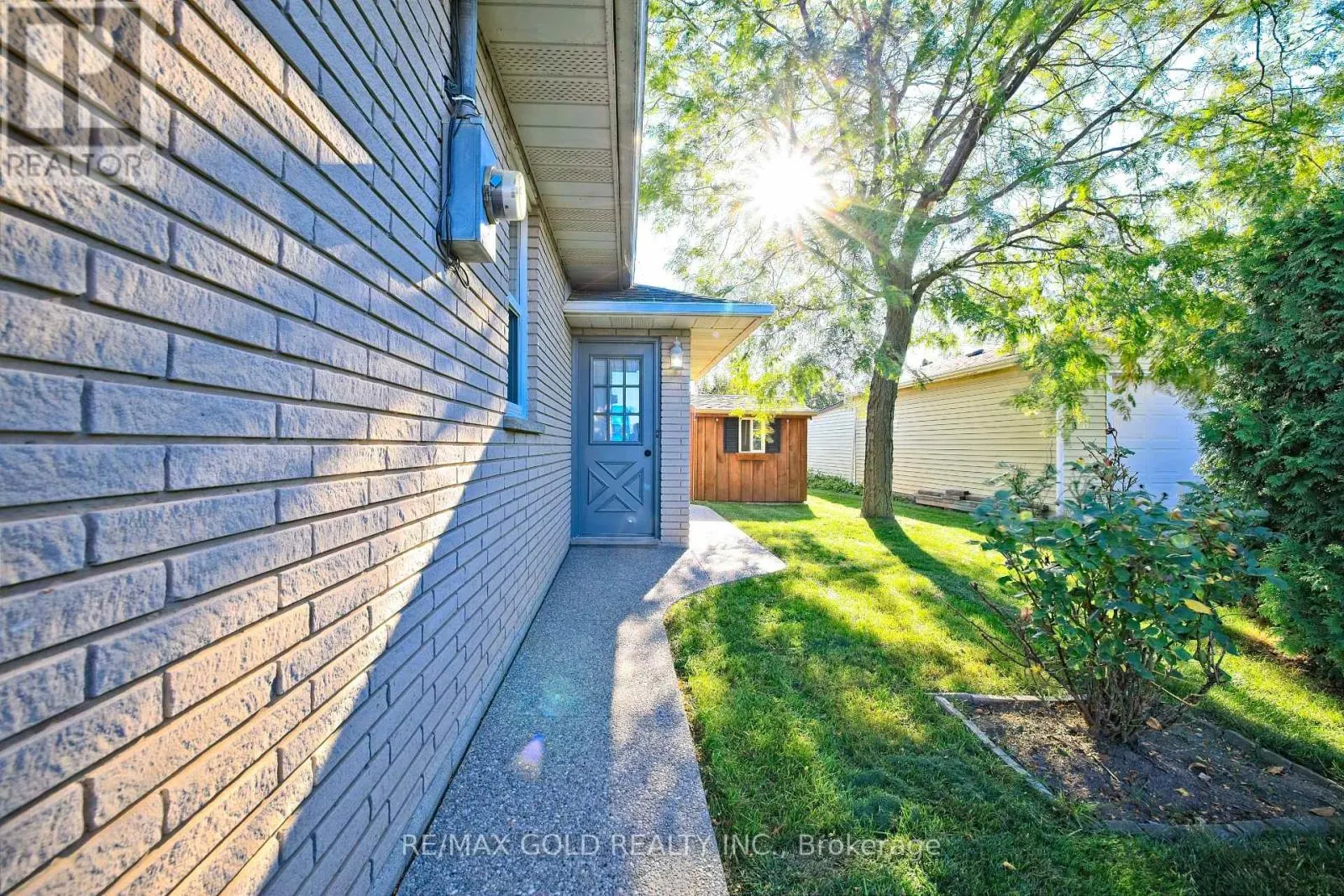 32 ORIOLE AVENUE