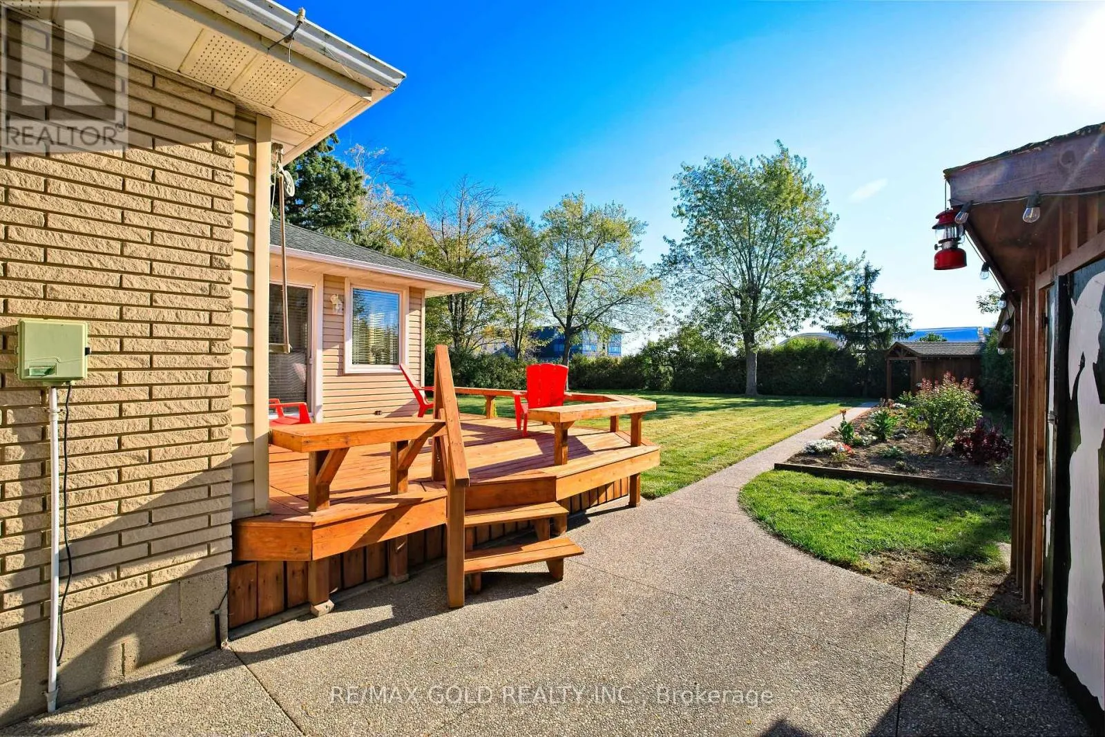 32 ORIOLE AVENUE