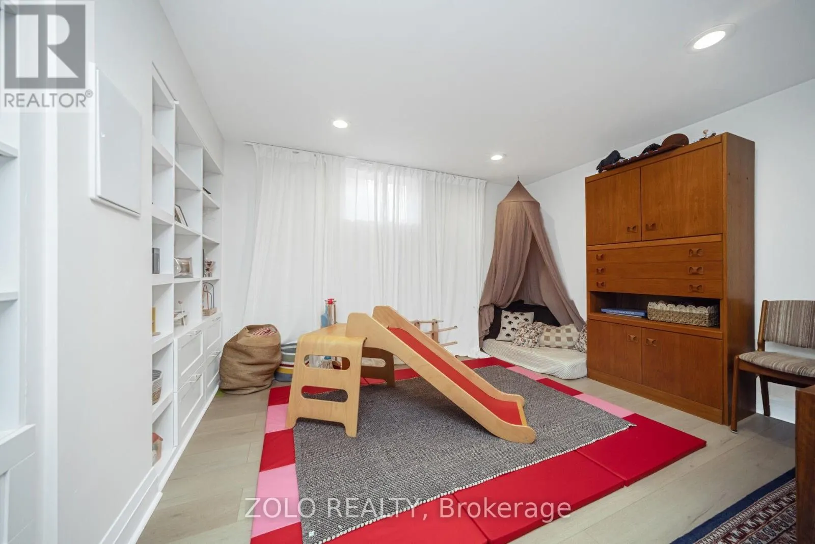 115 WELBOURN DRIVE