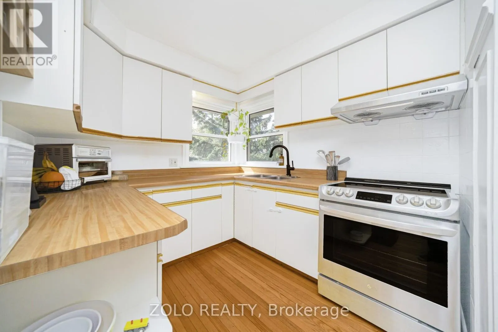 115 WELBOURN DRIVE