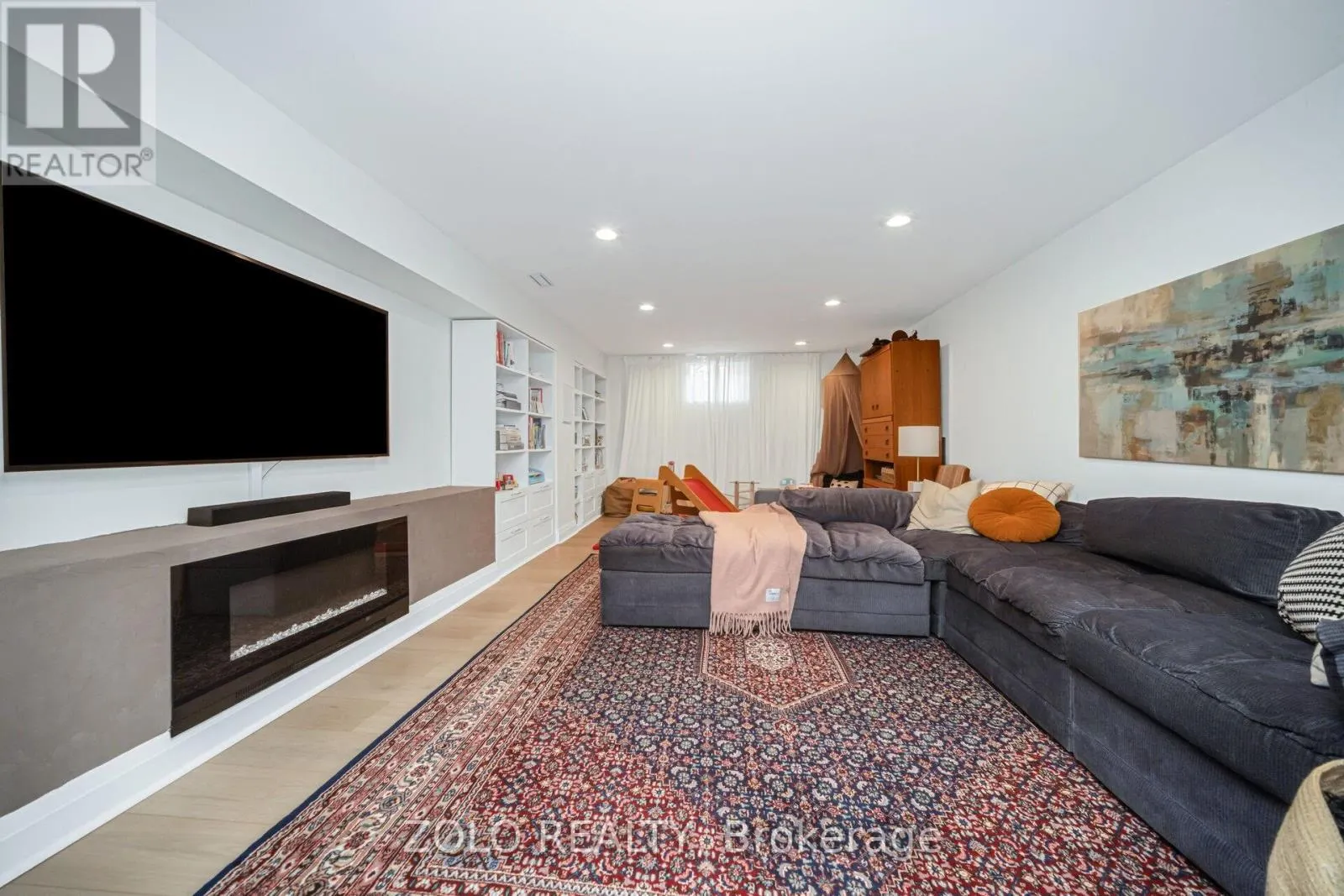 115 WELBOURN DRIVE