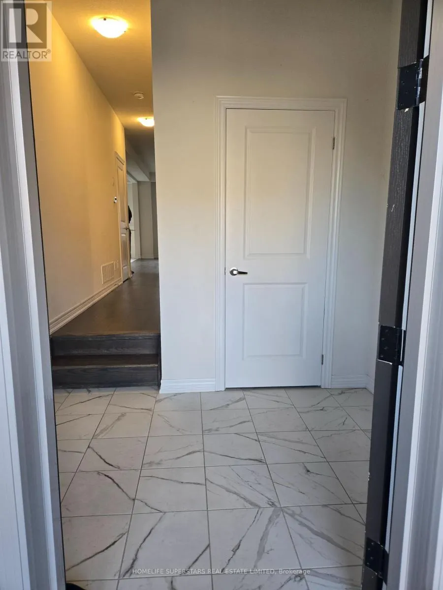 28 ROYWOOD STREET