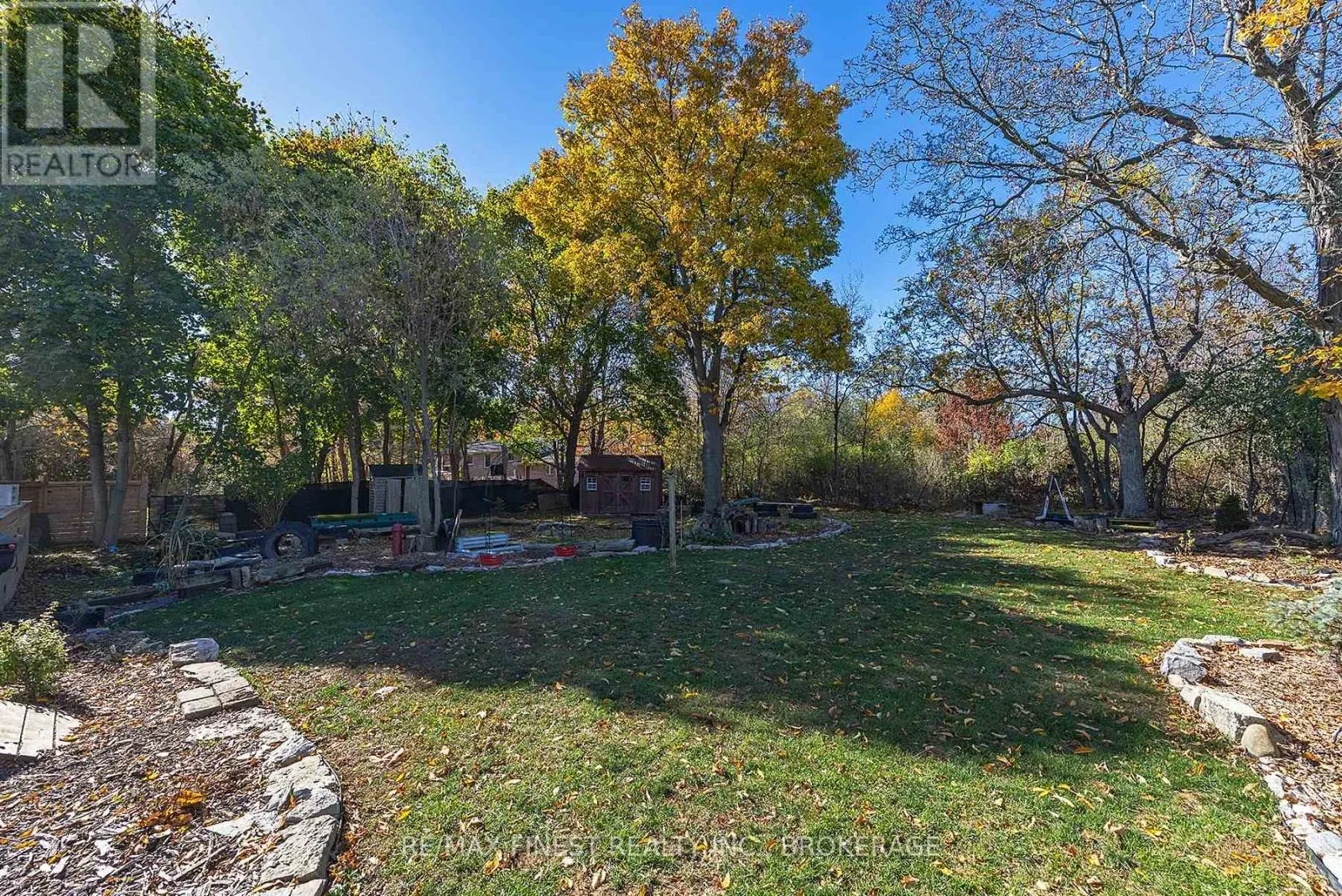 2313 SYDENHAM ROAD
