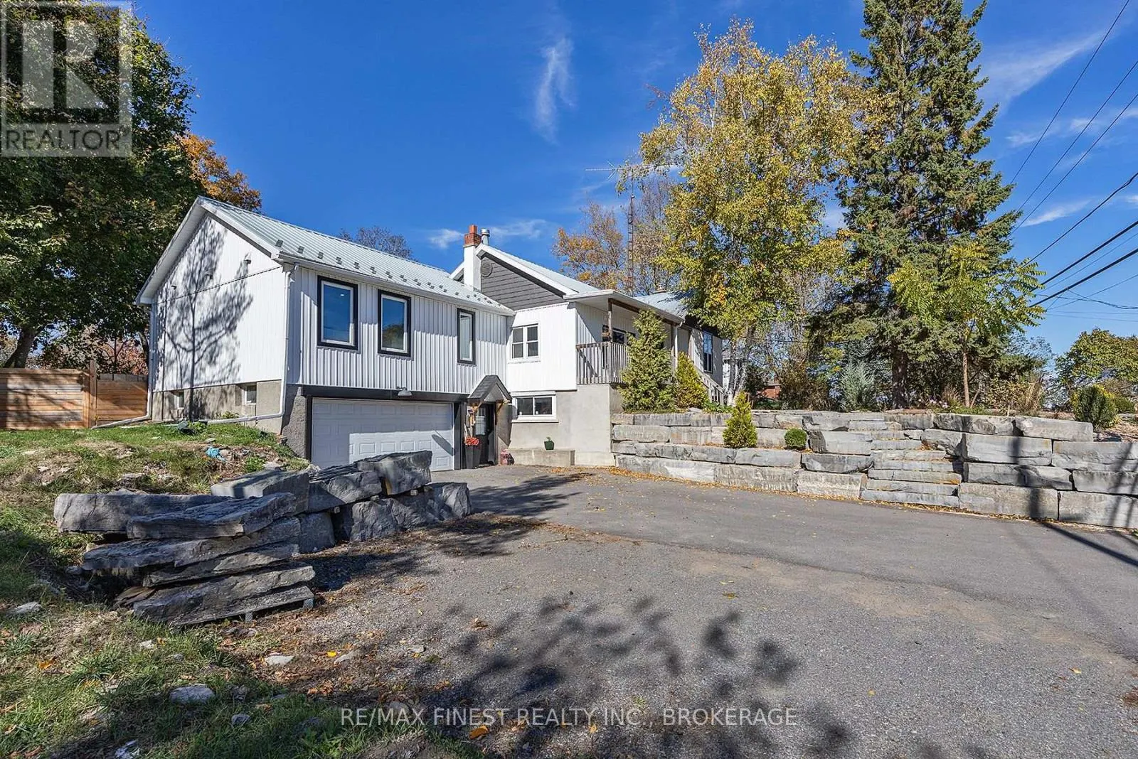 2313 SYDENHAM ROAD