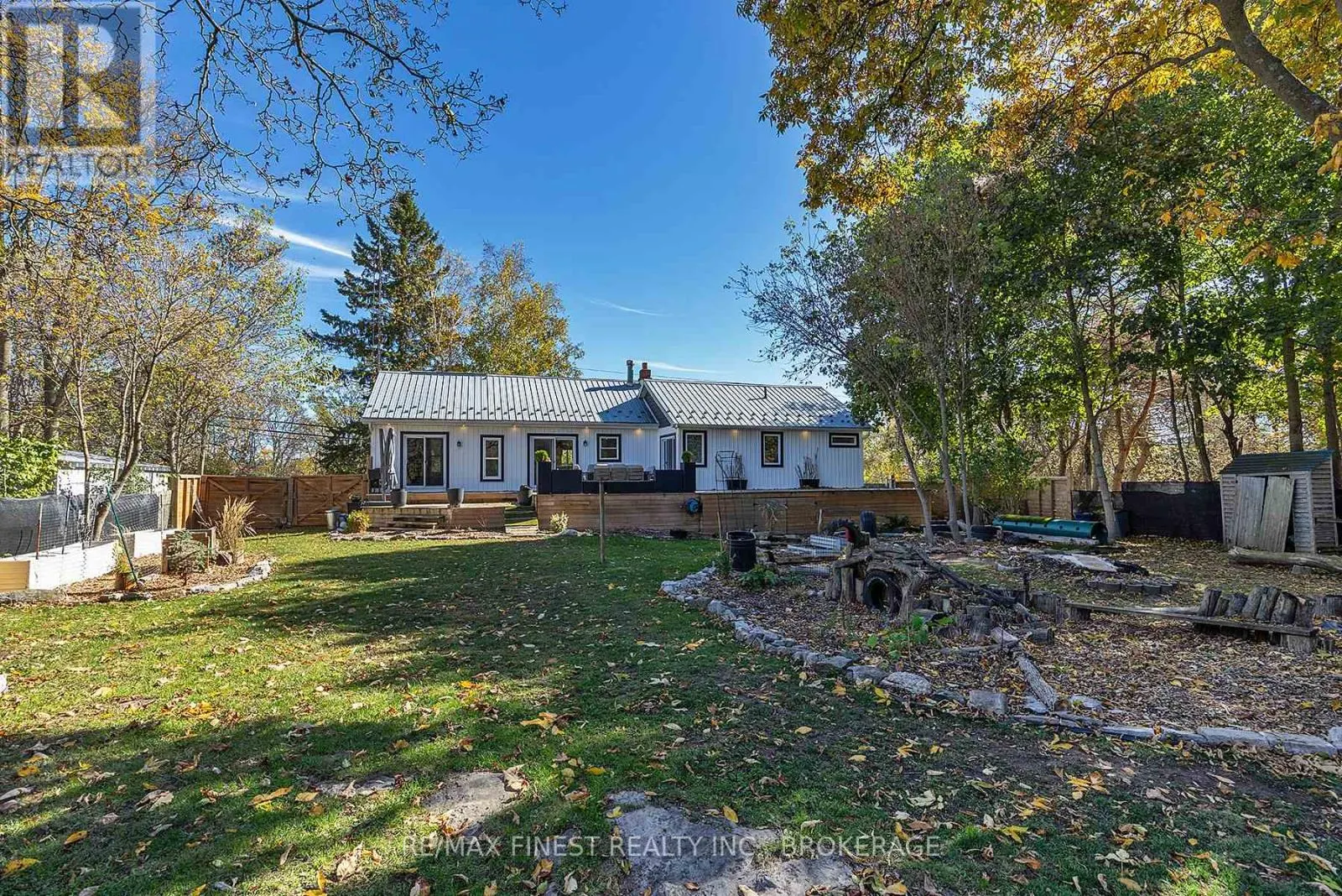 2313 SYDENHAM ROAD