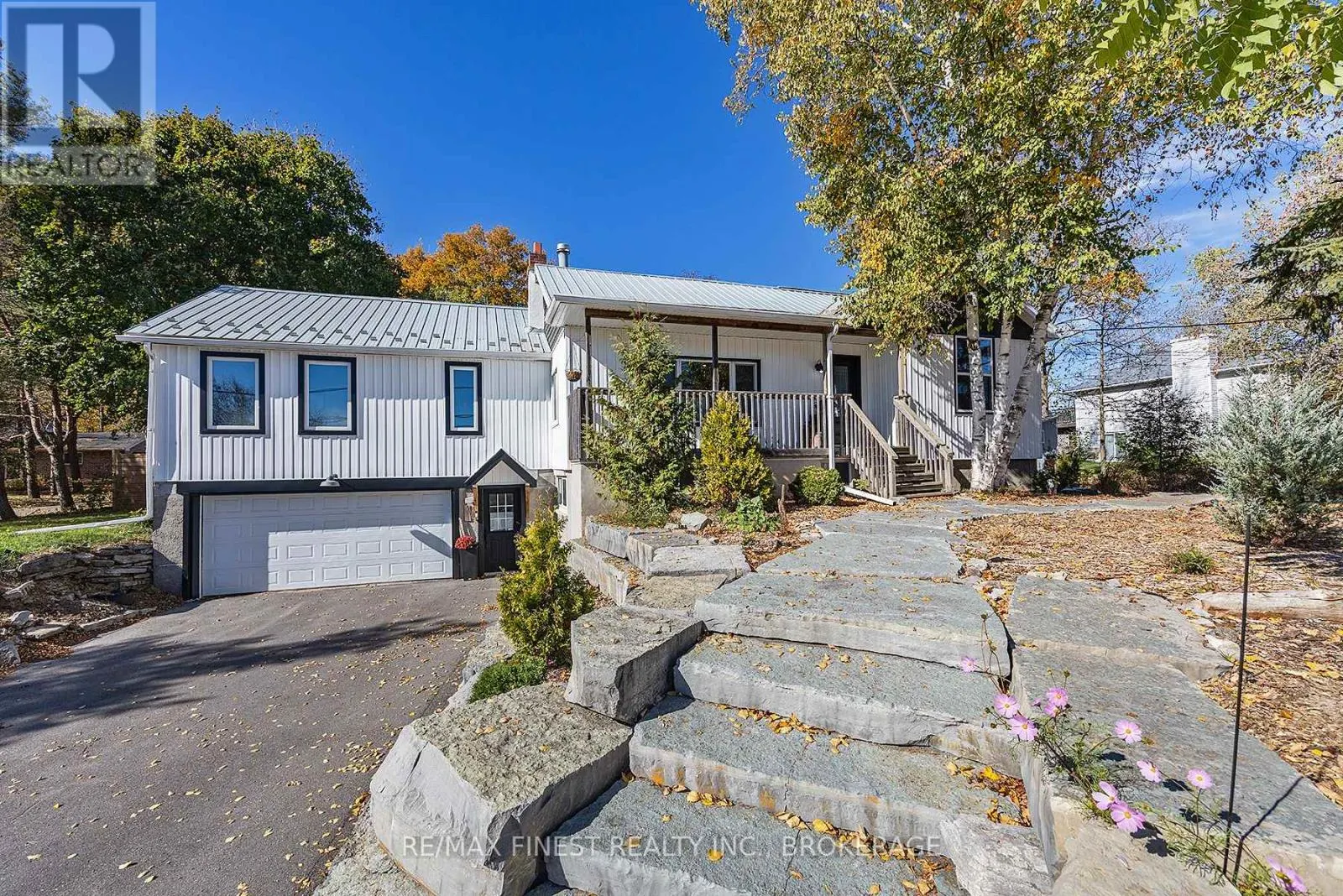 2313 SYDENHAM ROAD