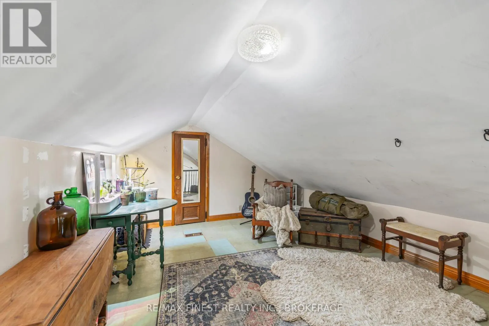 2313 SYDENHAM ROAD