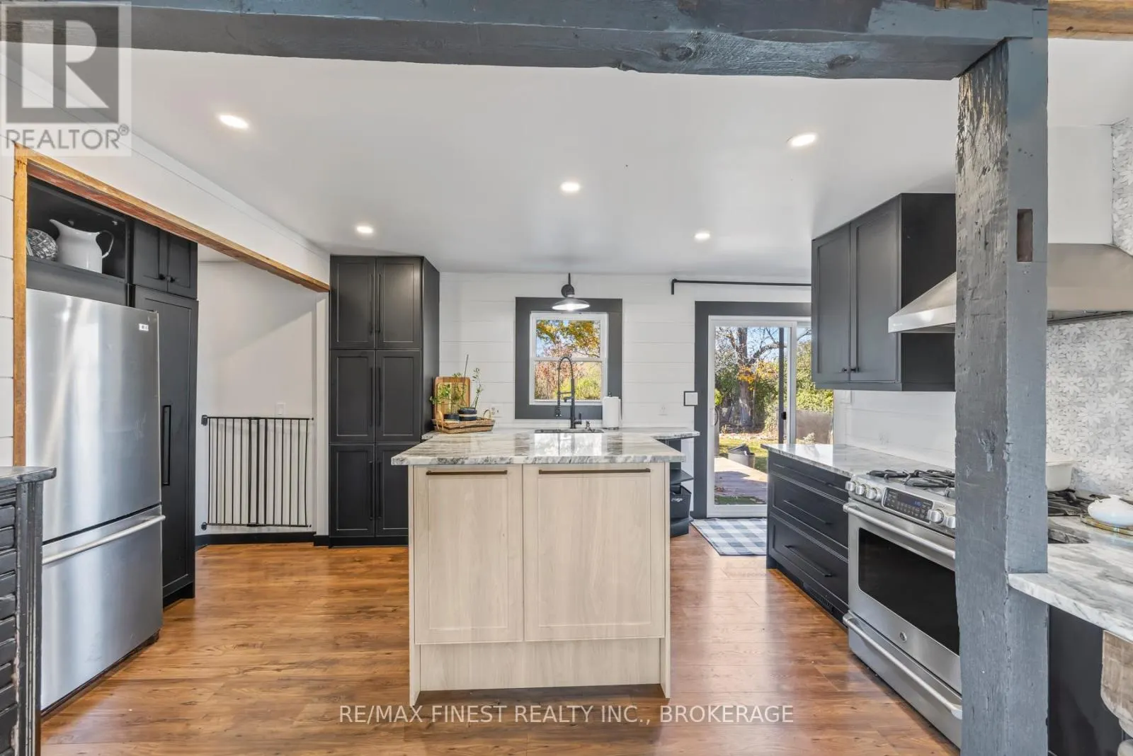 2313 SYDENHAM ROAD