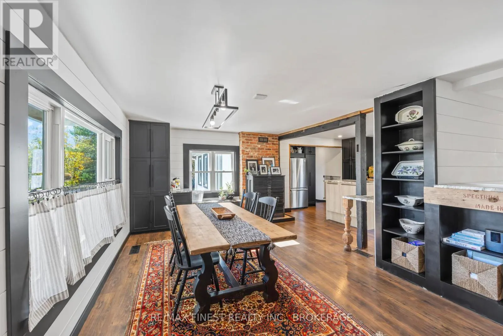 2313 SYDENHAM ROAD