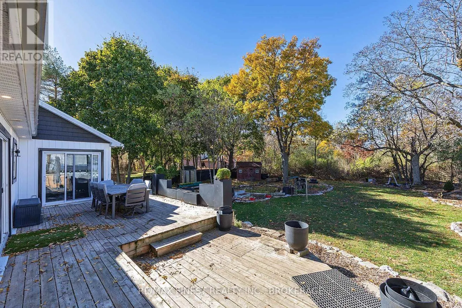 2313 SYDENHAM ROAD
