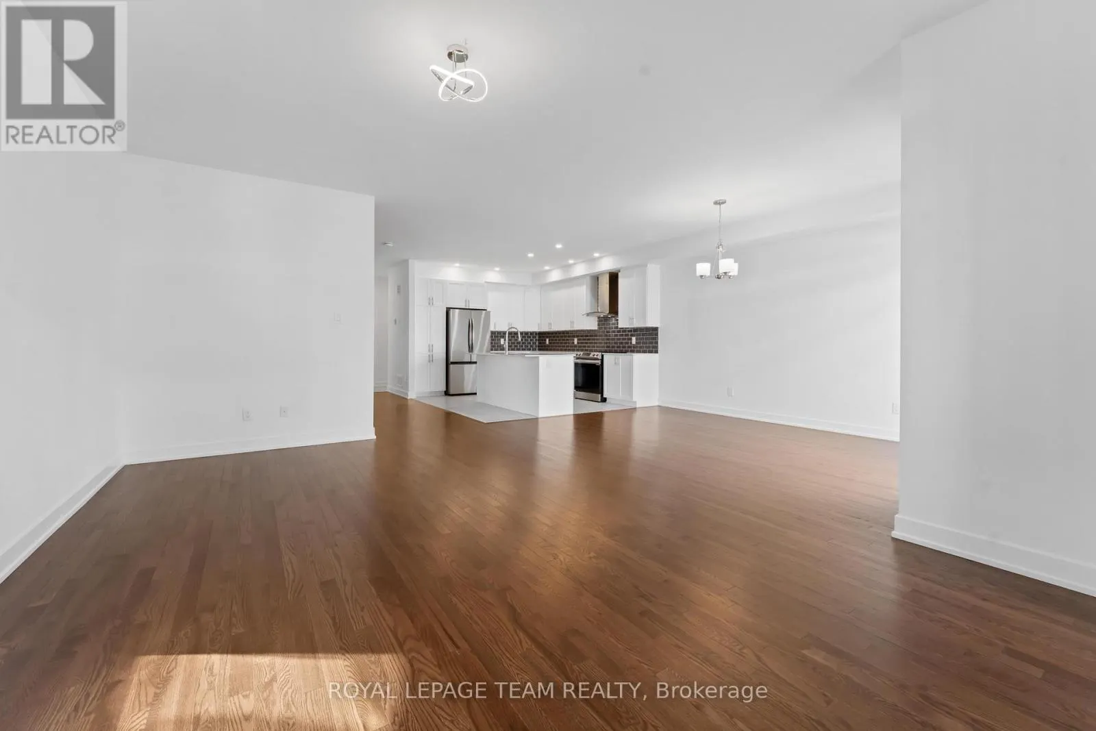 27 PEONY LANE