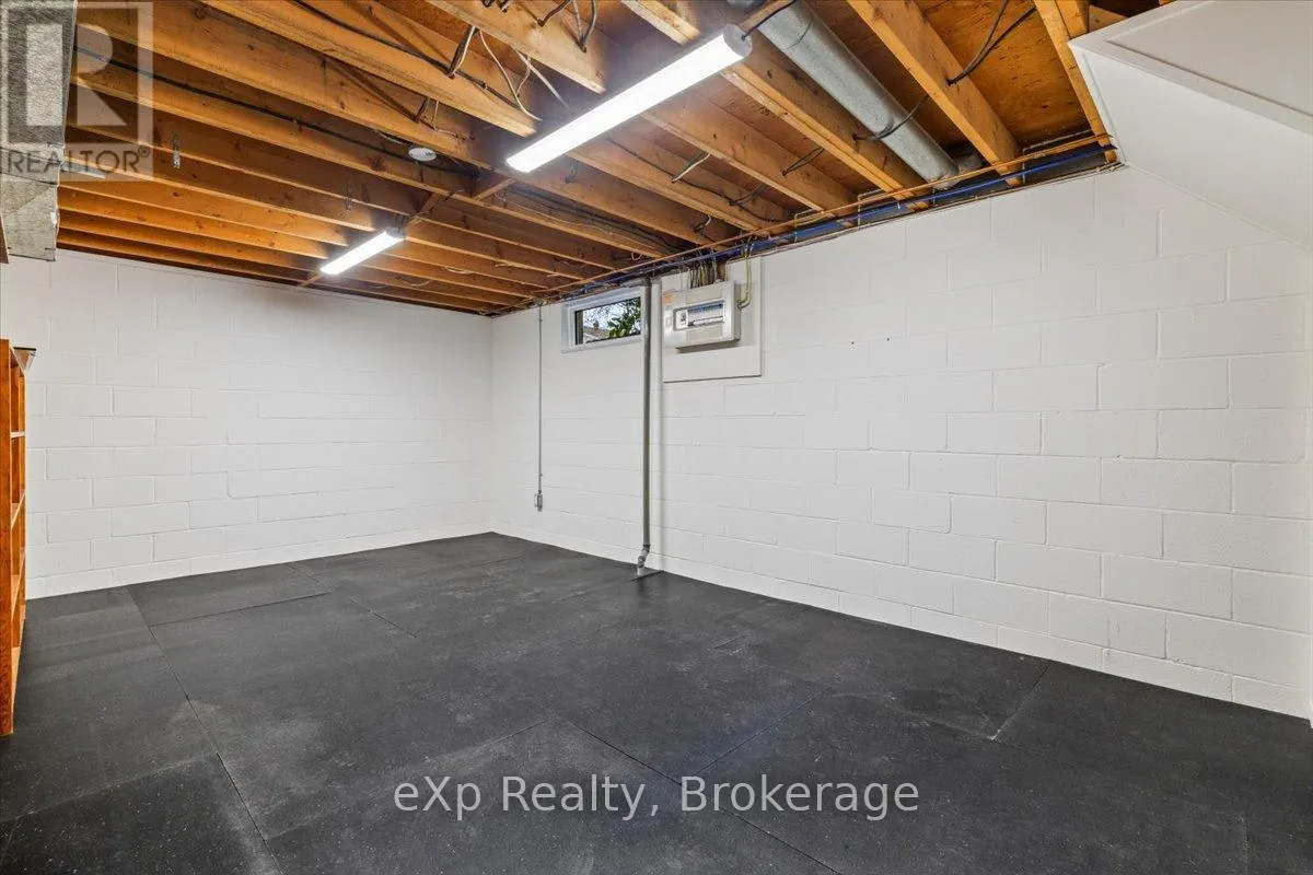 158 6TH AVENUE