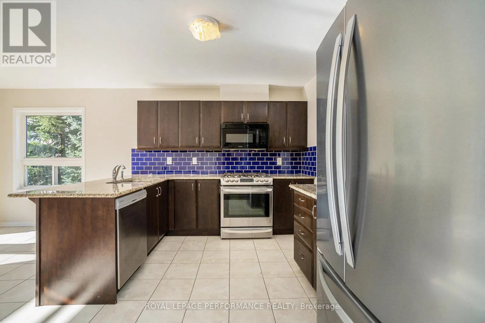 G - 3721 RIVERBREEZE STREET