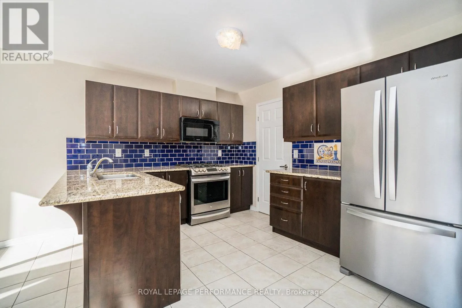 G - 3721 RIVERBREEZE STREET