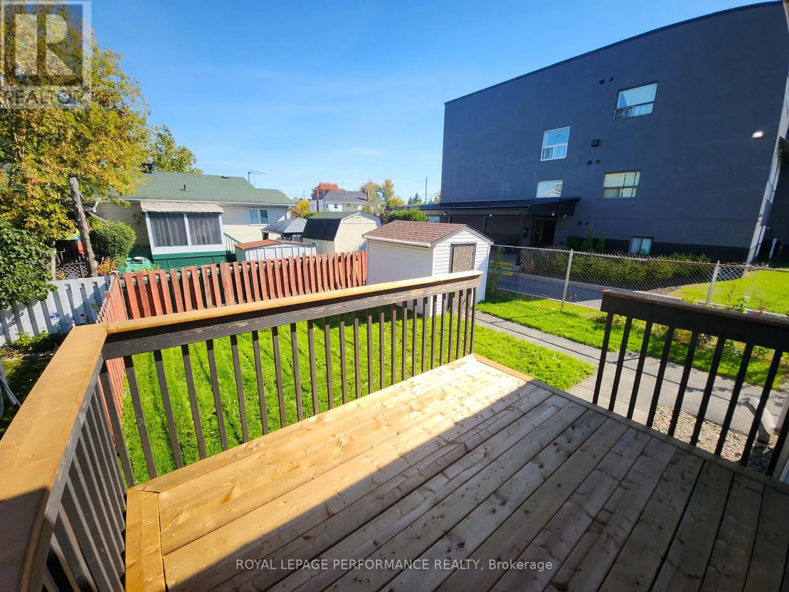 405 CARLETON STREET E