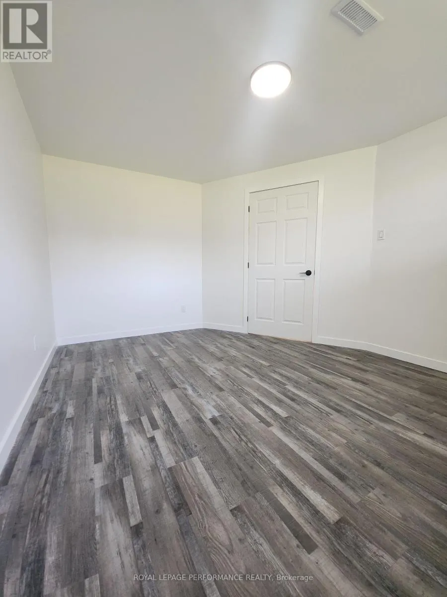 405 CARLETON STREET E