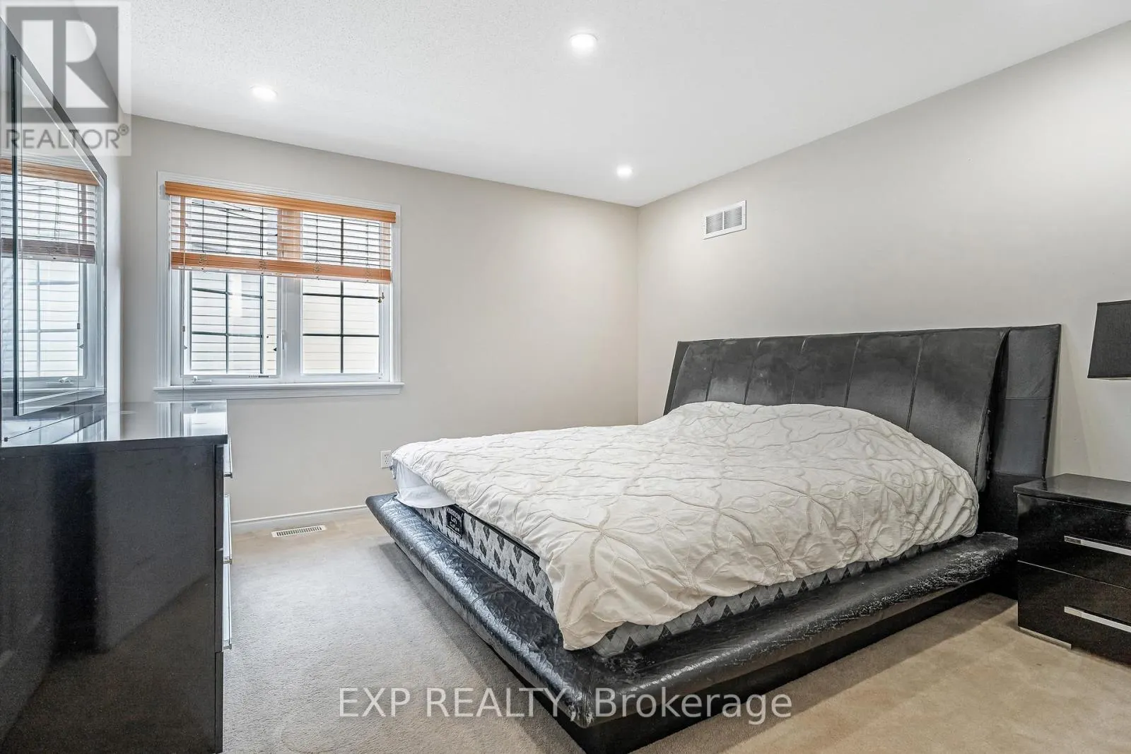 423 DUNDONALD DRIVE