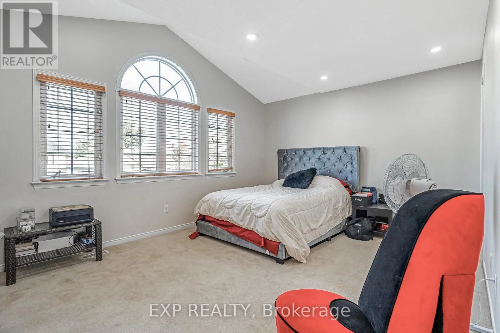 423 DUNDONALD DRIVE