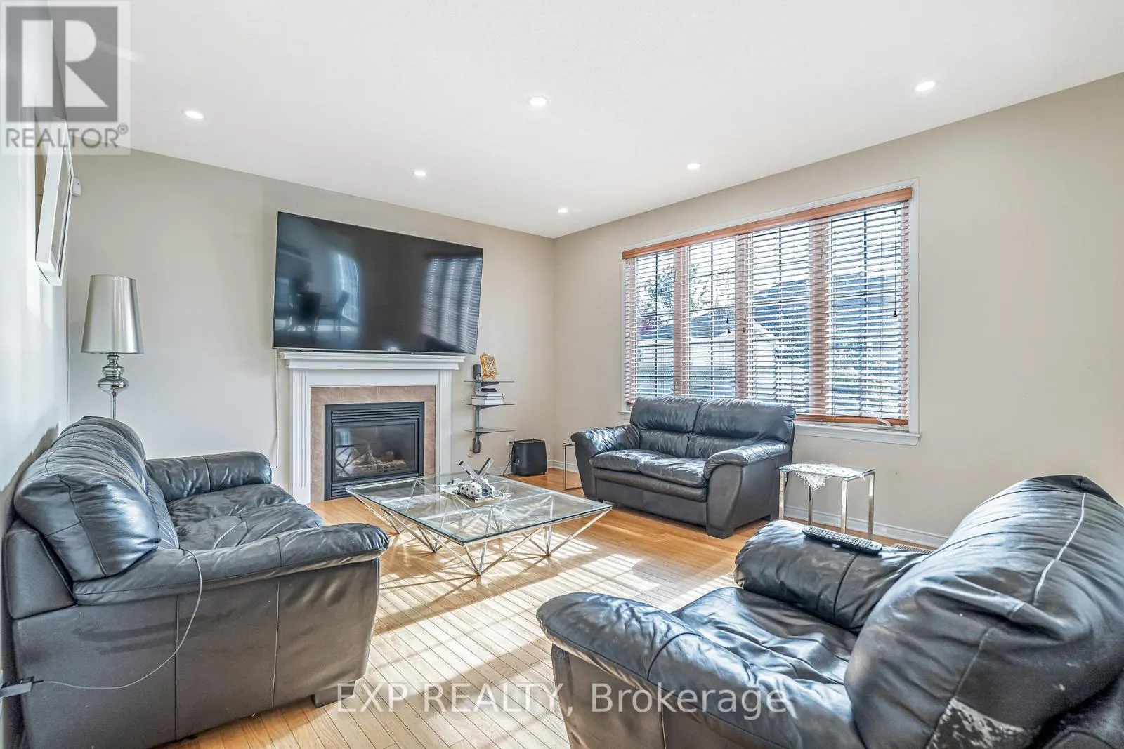 423 DUNDONALD DRIVE