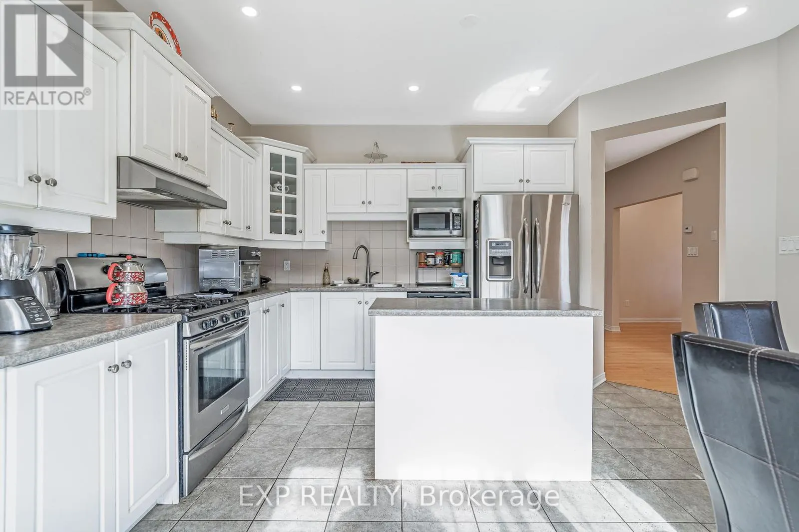 423 DUNDONALD DRIVE