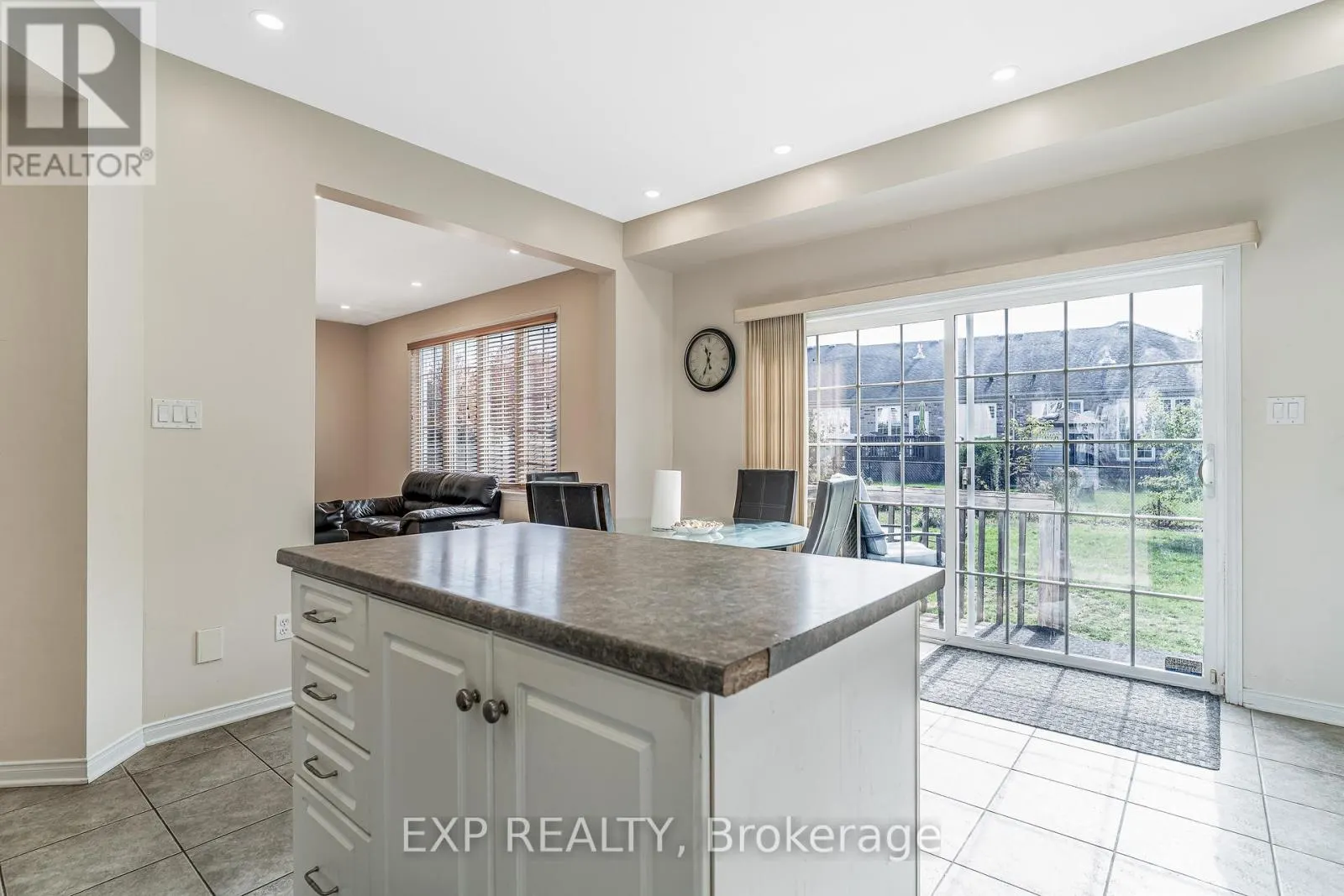 423 DUNDONALD DRIVE